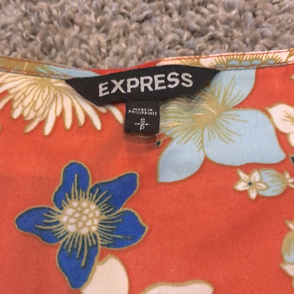 Express Top - Picture 2 of 3